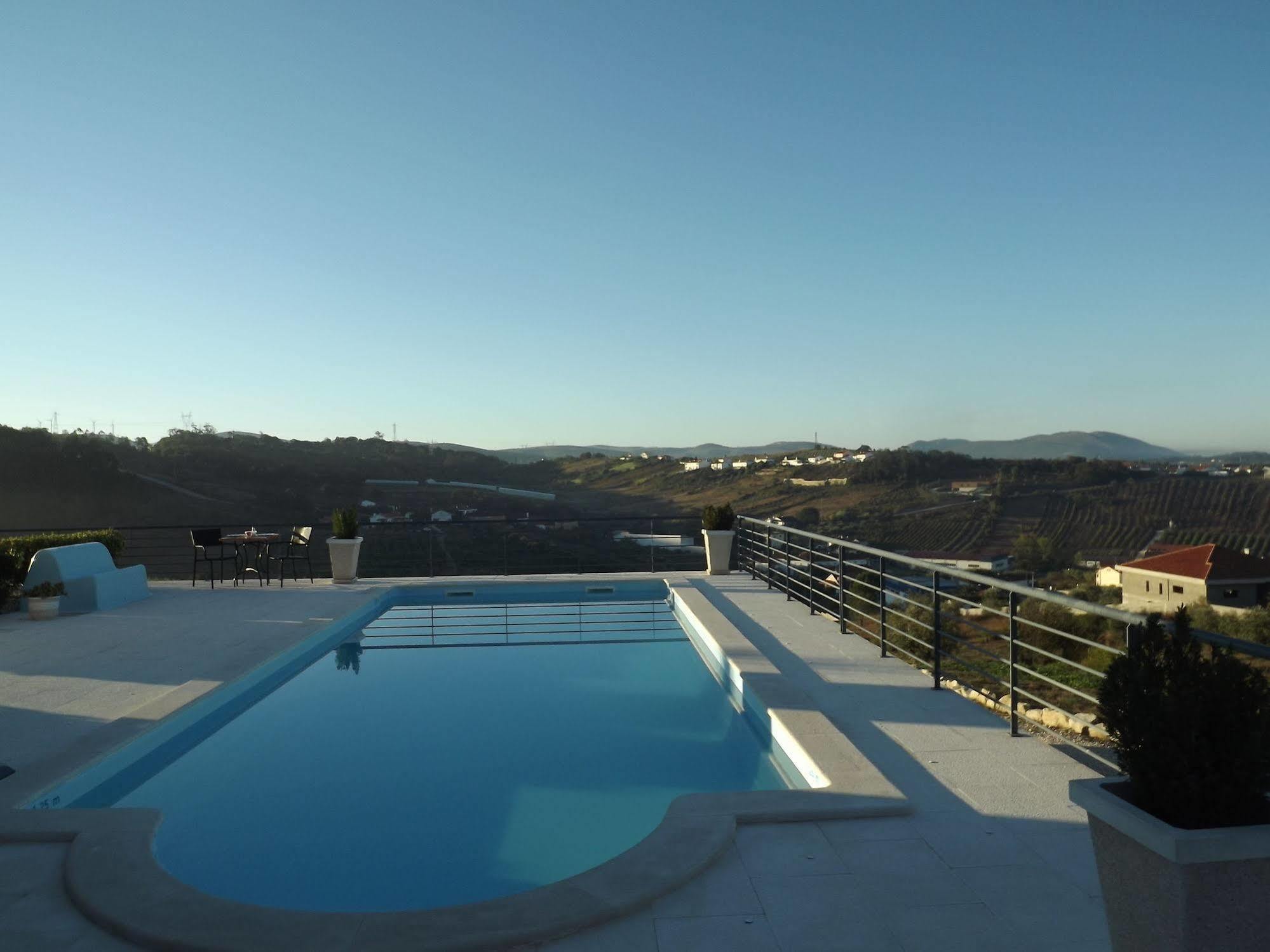 Casa Ceedina Bed And Breakfast & Beauty Batalha Exterior foto