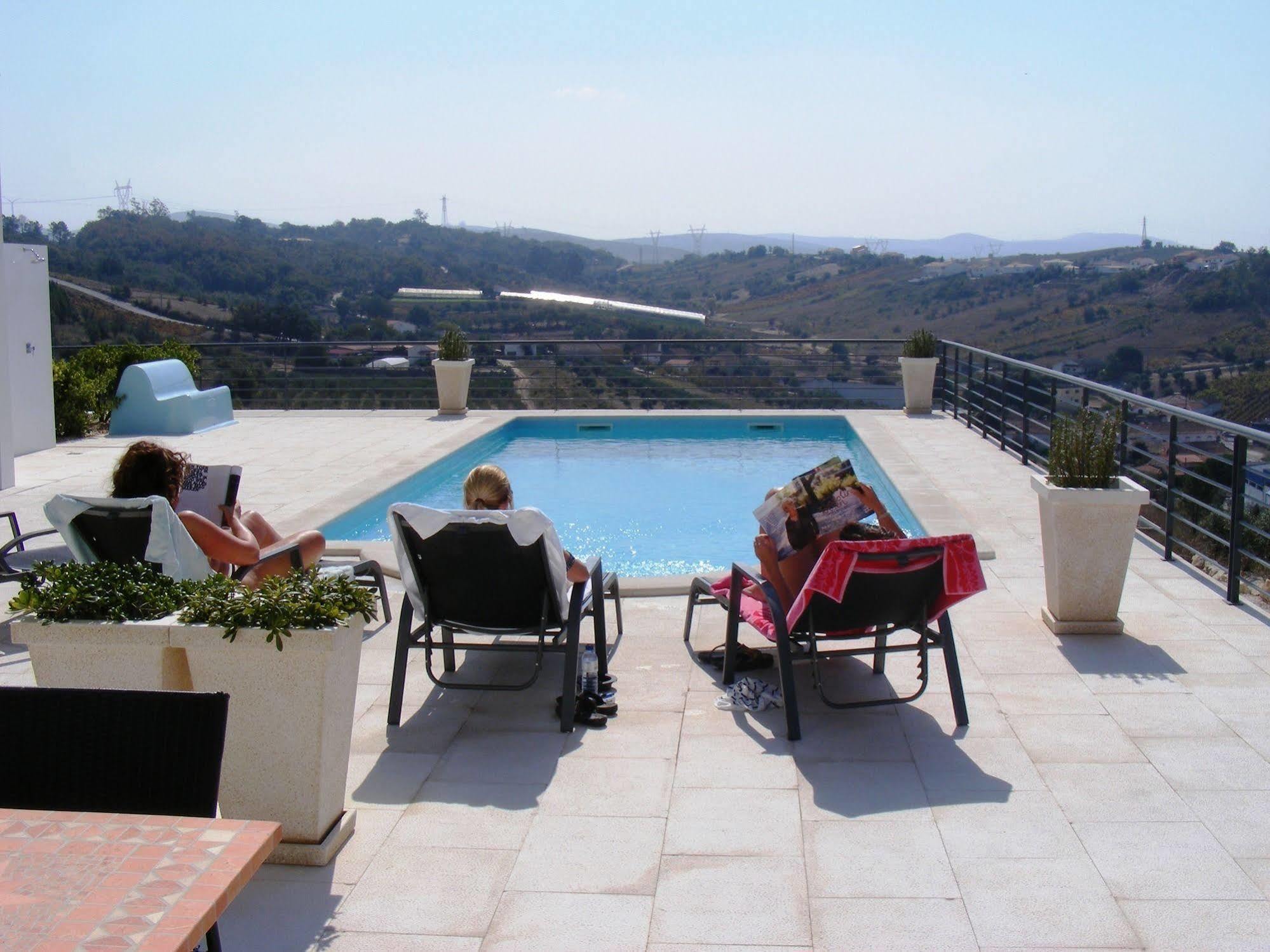 Casa Ceedina Bed And Breakfast & Beauty Batalha Exterior foto