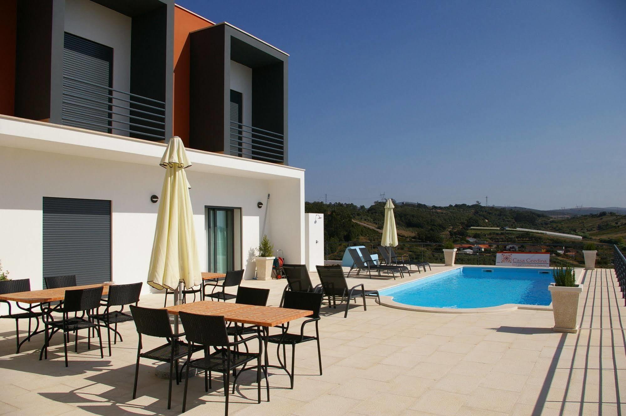 Casa Ceedina Bed And Breakfast & Beauty Batalha Exterior foto