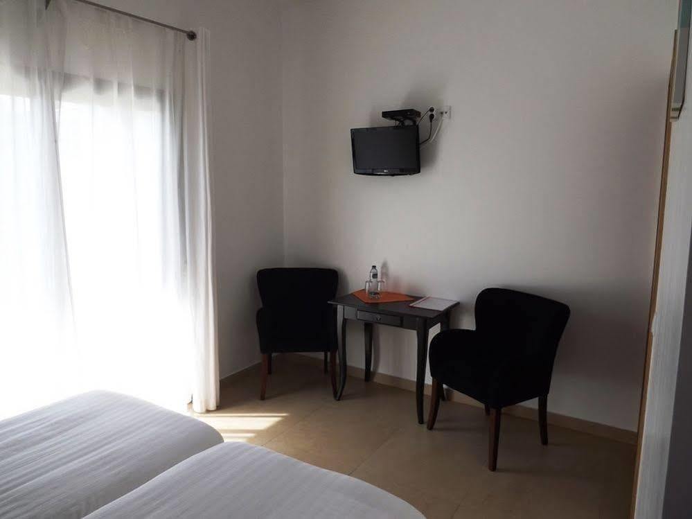 Casa Ceedina Bed And Breakfast & Beauty Batalha Exterior foto