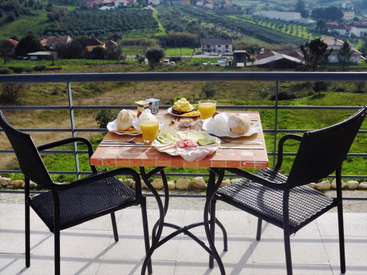Casa Ceedina Bed And Breakfast & Beauty Batalha Exterior foto
