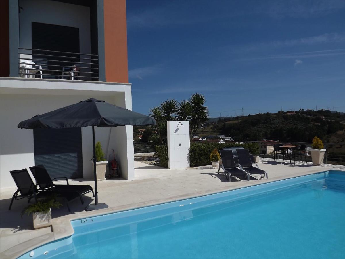 Casa Ceedina Bed And Breakfast & Beauty Batalha Exterior foto
