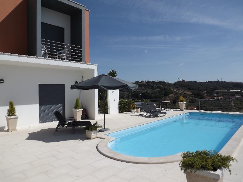 Casa Ceedina Bed And Breakfast & Beauty Batalha Exterior foto
